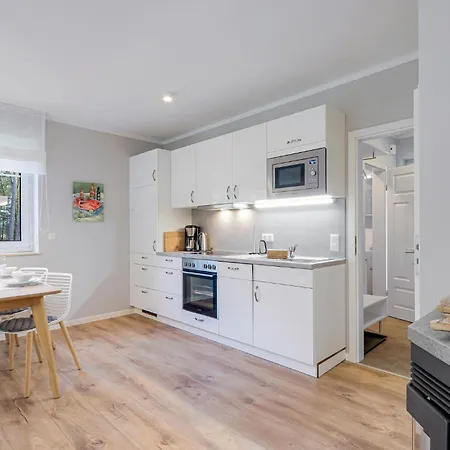 펜션 Reetdachhaus 27 Auf Usedom Kutzow